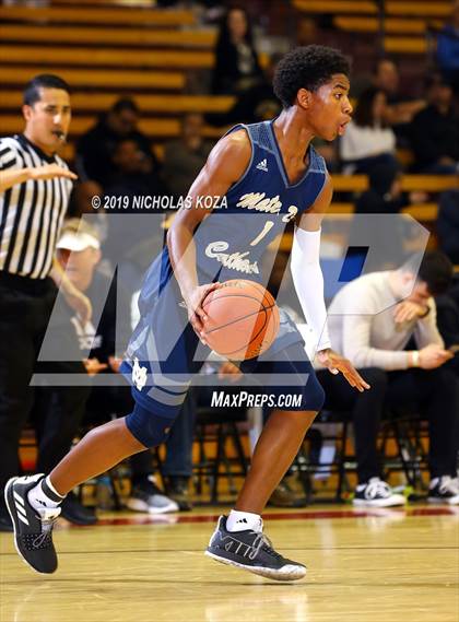 Thumbnail 1 in Mater Dei Catholic vs. Santa Clarita Christian (Battle of the Valleys) photogallery.