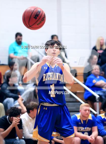 Thumbnail 3 in Richlands @ Swansboro photogallery.
