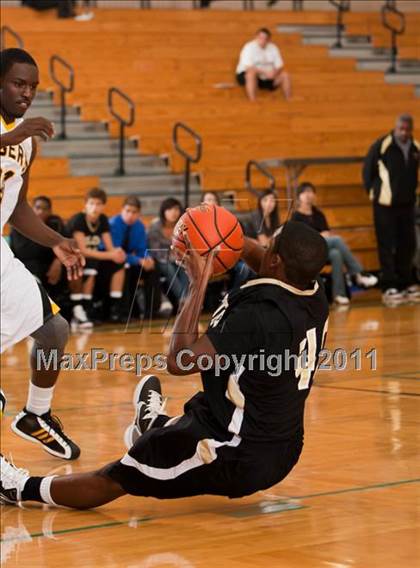 Thumbnail 1 in Galena Park vs Conroe (McDonald's Texas Invitational) photogallery.