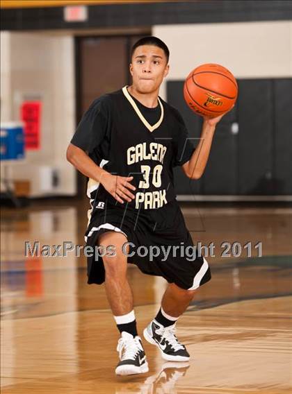 Thumbnail 2 in Galena Park vs Conroe (McDonald's Texas Invitational) photogallery.