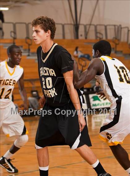 Thumbnail 2 in Galena Park vs Conroe (McDonald's Texas Invitational) photogallery.