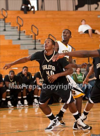 Thumbnail 2 in Galena Park vs Conroe (McDonald's Texas Invitational) photogallery.