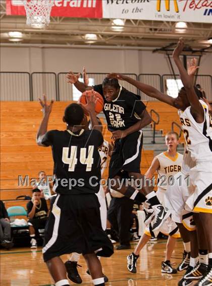 Thumbnail 1 in Galena Park vs Conroe (McDonald's Texas Invitational) photogallery.
