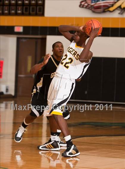 Thumbnail 3 in Galena Park vs Conroe (McDonald's Texas Invitational) photogallery.