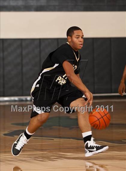 Thumbnail 2 in Galena Park vs Conroe (McDonald's Texas Invitational) photogallery.