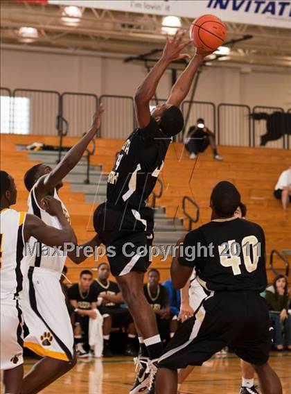 Thumbnail 3 in Galena Park vs Conroe (McDonald's Texas Invitational) photogallery.