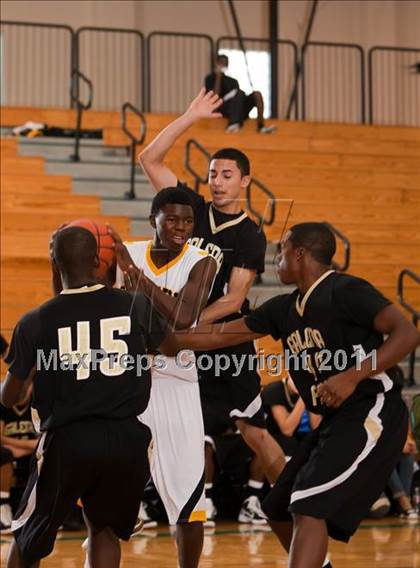 Thumbnail 1 in Galena Park vs Conroe (McDonald's Texas Invitational) photogallery.