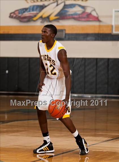 Thumbnail 3 in Galena Park vs Conroe (McDonald's Texas Invitational) photogallery.