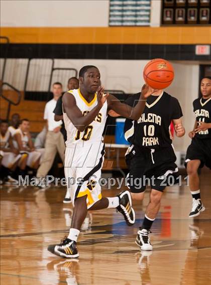 Thumbnail 2 in Galena Park vs Conroe (McDonald's Texas Invitational) photogallery.