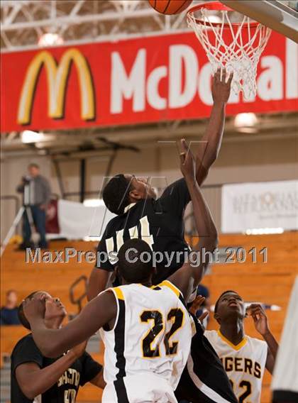 Thumbnail 3 in Galena Park vs Conroe (McDonald's Texas Invitational) photogallery.