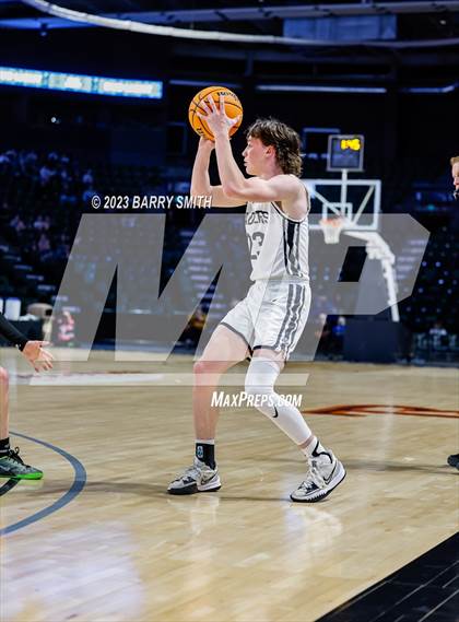 Thumbnail 2 in Limon vs. Sanford (CHSAA 2A Final Four) photogallery.