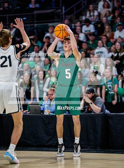 Thumbnail 3 in Limon vs. Sanford (CHSAA 2A Final Four) photogallery.