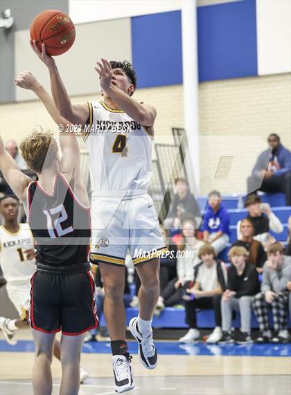 Thumbnail 1 in Kickapoo vs Kirkwood (Bill Rowe's Queens Classic) photogallery.