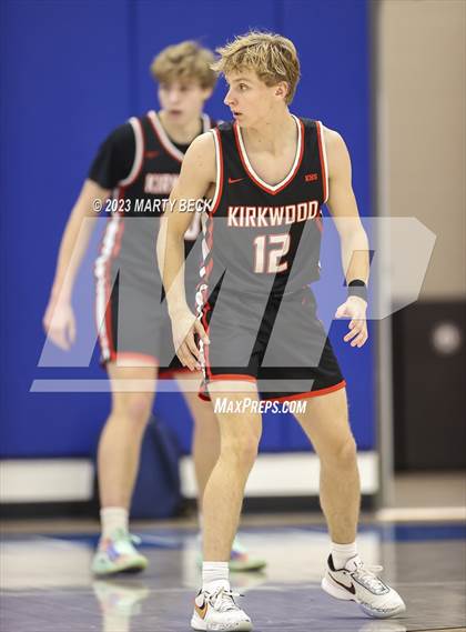 Thumbnail 3 in Kickapoo vs Kirkwood (Bill Rowe's Queens Classic) photogallery.