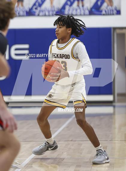 Thumbnail 2 in Kickapoo vs Kirkwood (Bill Rowe's Queens Classic) photogallery.