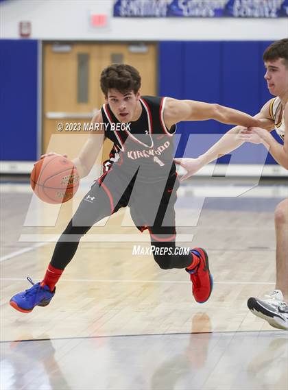 Thumbnail 3 in Kickapoo vs Kirkwood (Bill Rowe's Queens Classic) photogallery.