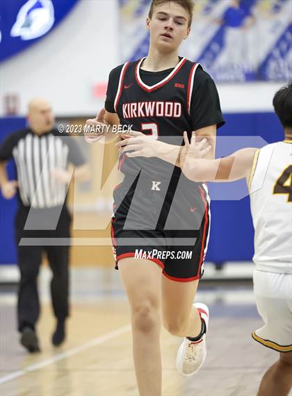 Thumbnail 1 in Kickapoo vs Kirkwood (Bill Rowe's Queens Classic) photogallery.