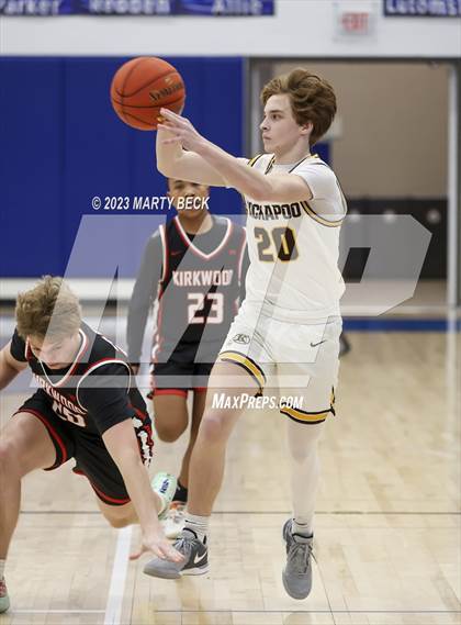Thumbnail 3 in Kickapoo vs Kirkwood (Bill Rowe's Queens Classic) photogallery.