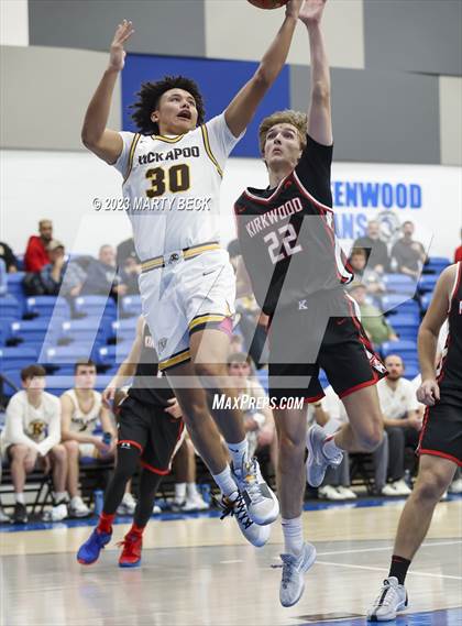 Thumbnail 2 in Kickapoo vs Kirkwood (Bill Rowe's Queens Classic) photogallery.