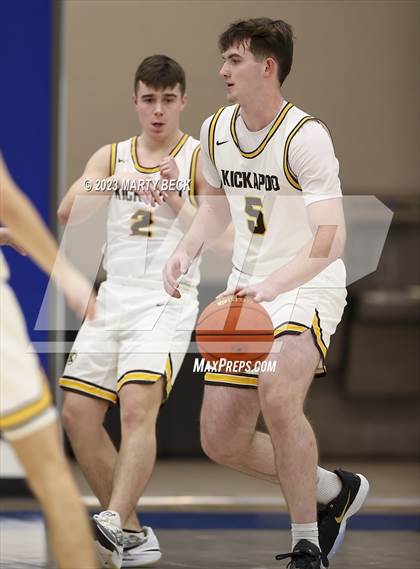 Thumbnail 2 in Kickapoo vs Kirkwood (Bill Rowe's Queens Classic) photogallery.