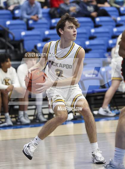 Thumbnail 2 in Kickapoo vs Kirkwood (Bill Rowe's Queens Classic) photogallery.