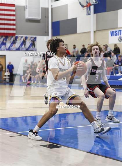 Thumbnail 2 in Kickapoo vs Kirkwood (Bill Rowe's Queens Classic) photogallery.