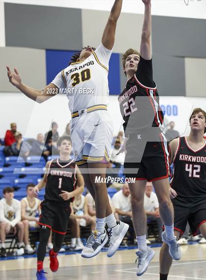 Thumbnail 3 in Kickapoo vs Kirkwood (Bill Rowe's Queens Classic) photogallery.