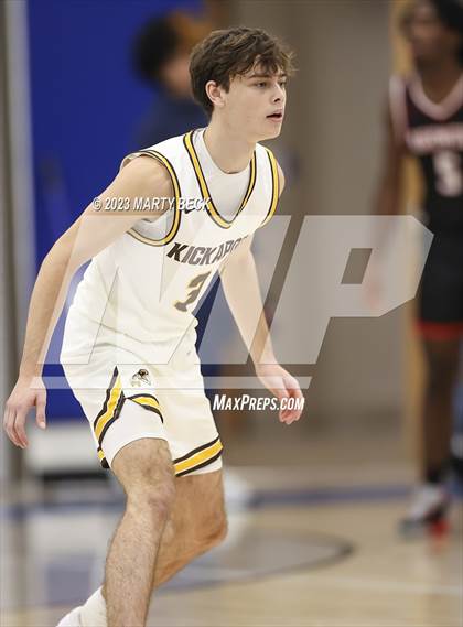 Thumbnail 2 in Kickapoo vs Kirkwood (Bill Rowe's Queens Classic) photogallery.