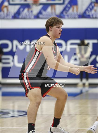Thumbnail 1 in Kickapoo vs Kirkwood (Bill Rowe's Queens Classic) photogallery.