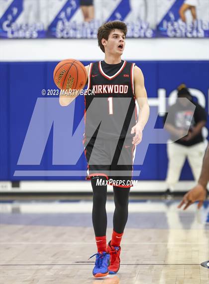 Thumbnail 2 in Kickapoo vs Kirkwood (Bill Rowe's Queens Classic) photogallery.
