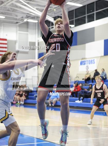 Thumbnail 2 in Kickapoo vs Kirkwood (Bill Rowe's Queens Classic) photogallery.