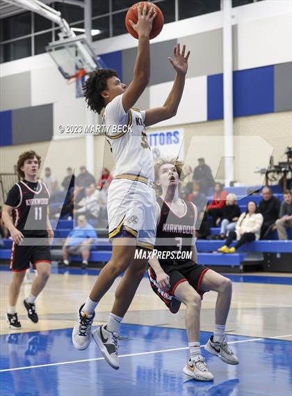 Thumbnail 1 in Kickapoo vs Kirkwood (Bill Rowe's Queens Classic) photogallery.