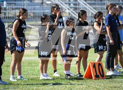 Thumbnail 2 in Garfield vs Mendez photogallery.