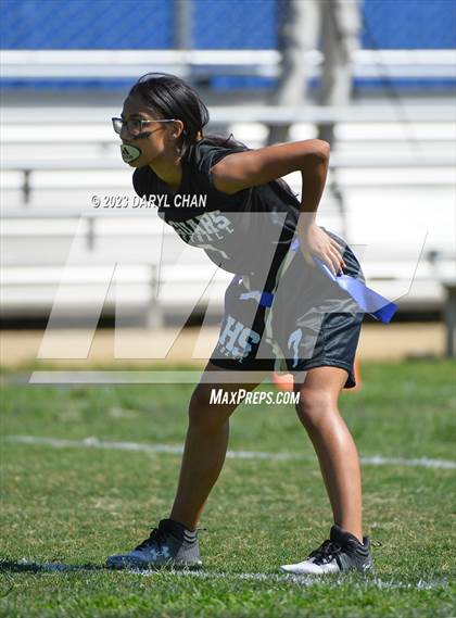 Thumbnail 2 in Garfield vs Mendez photogallery.