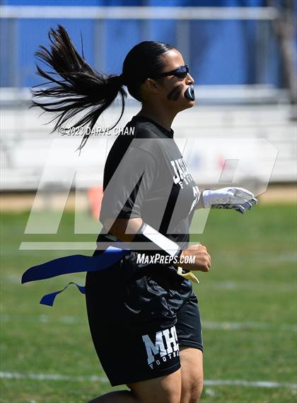 Thumbnail 2 in Garfield vs Mendez photogallery.