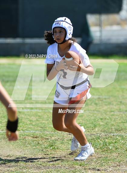 Thumbnail 1 in Garfield vs Mendez photogallery.