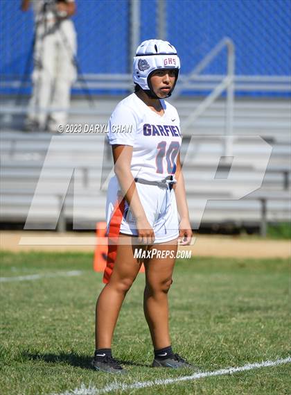 Thumbnail 1 in Garfield vs Mendez photogallery.