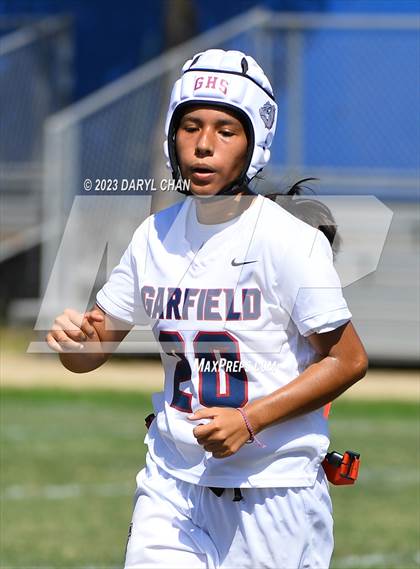 Thumbnail 2 in Garfield vs Mendez photogallery.