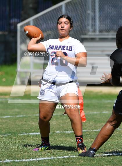 Thumbnail 2 in Garfield vs Mendez photogallery.