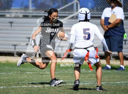Thumbnail 1 in Garfield vs Mendez photogallery.
