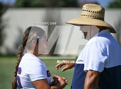 Thumbnail 2 in Garfield vs Mendez photogallery.