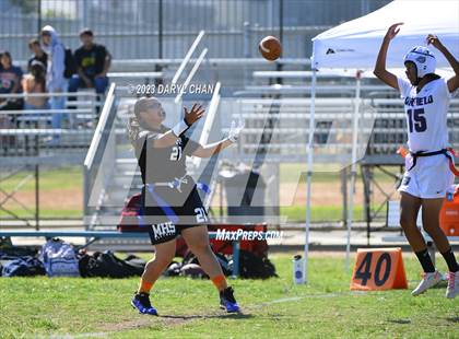 Thumbnail 1 in Garfield vs Mendez photogallery.