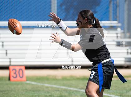 Thumbnail 2 in Garfield vs Mendez photogallery.