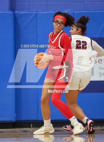 Thumbnail 2 in Regis Jesuit vs Cherokee Trail (Cherry Creek High School Girls Basketball Tournament)) photogallery.