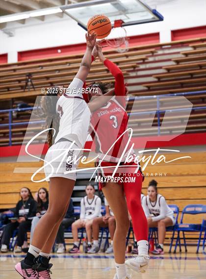 Thumbnail 2 in Regis Jesuit vs Cherokee Trail (Cherry Creek High School Girls Basketball Tournament)) photogallery.
