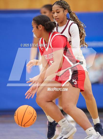 Thumbnail 1 in Regis Jesuit vs Cherokee Trail (Cherry Creek High School Girls Basketball Tournament)) photogallery.