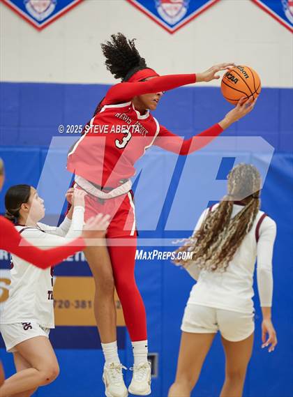 Thumbnail 2 in Regis Jesuit vs Cherokee Trail (Cherry Creek High School Girls Basketball Tournament)) photogallery.