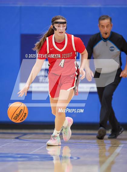 Thumbnail 2 in Regis Jesuit vs Cherokee Trail (Cherry Creek High School Girls Basketball Tournament)) photogallery.