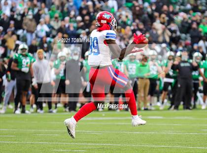 Thumbnail 2 in Southlake Carroll vs. Duncanville (UIL Class 6A D1 State Semifinal) photogallery.