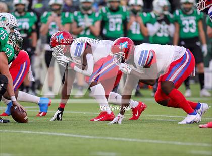 Thumbnail 3 in Southlake Carroll vs. Duncanville (UIL Class 6A D1 State Semifinal) photogallery.